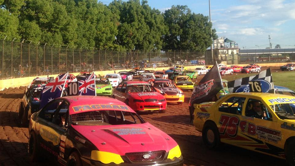 One of the Best Dirt Races You'll Ever See...